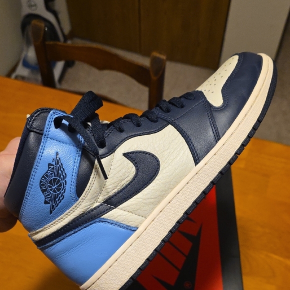 Nike Air Jordan Retro High OG Sneakers - Picture 6 of 10